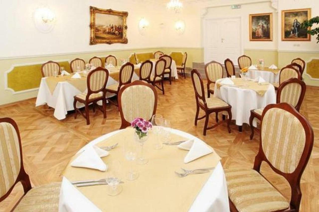 Hotel Dwor Sojki Екстер'єр фото